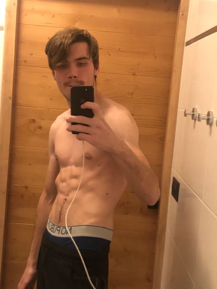 Matthews - Commana - Finistère | Rencontre gay