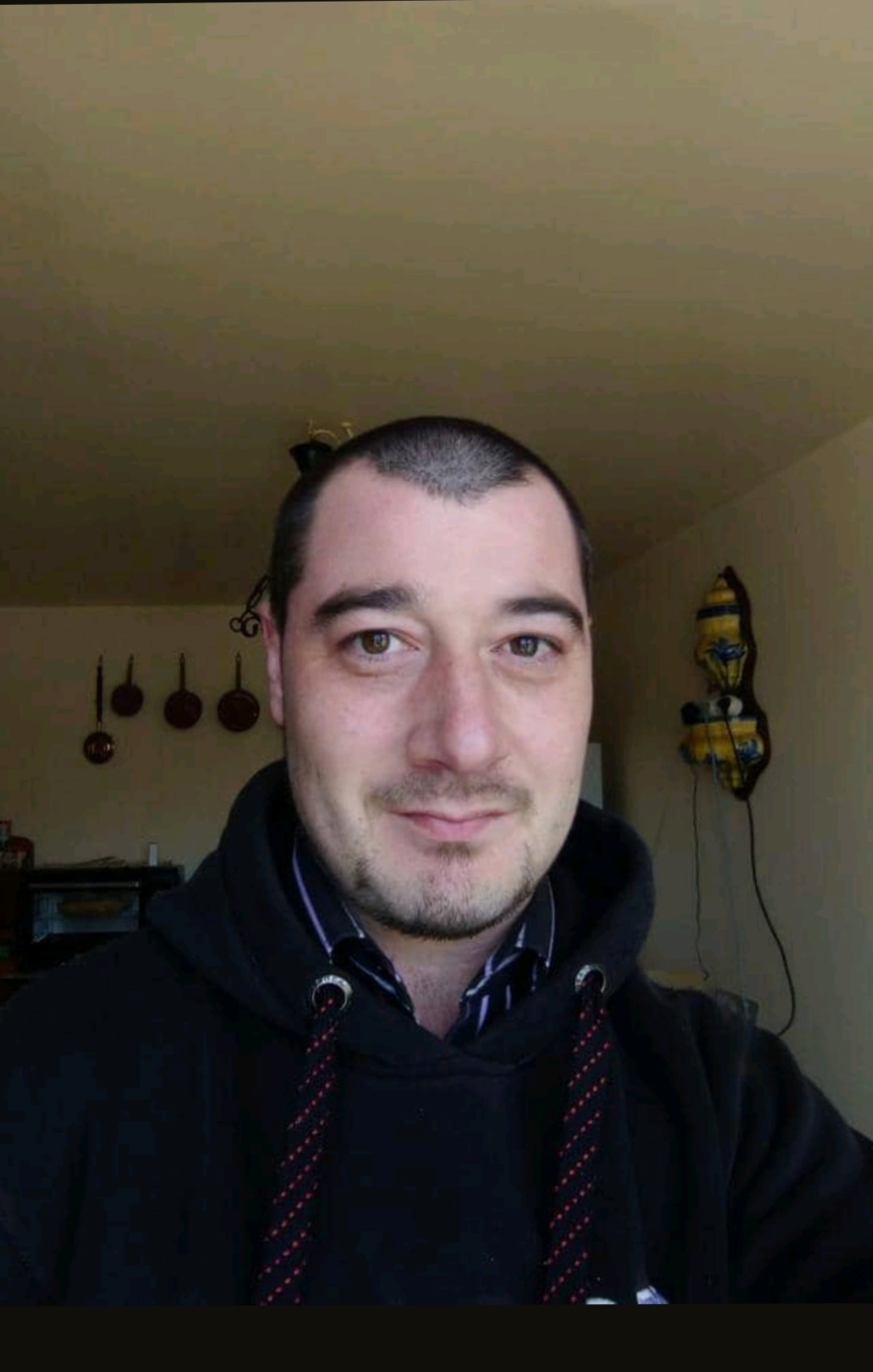 Erion - Lanester - Morbihan | Rencontre gay