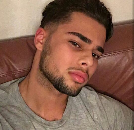 Scholastien - Pleucadeuc - Morbihan | Rencontre gay