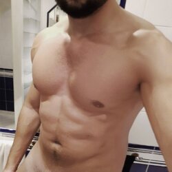 Khanh - Saint-Gildas - Côtes-d'Armor | Rencontre gay