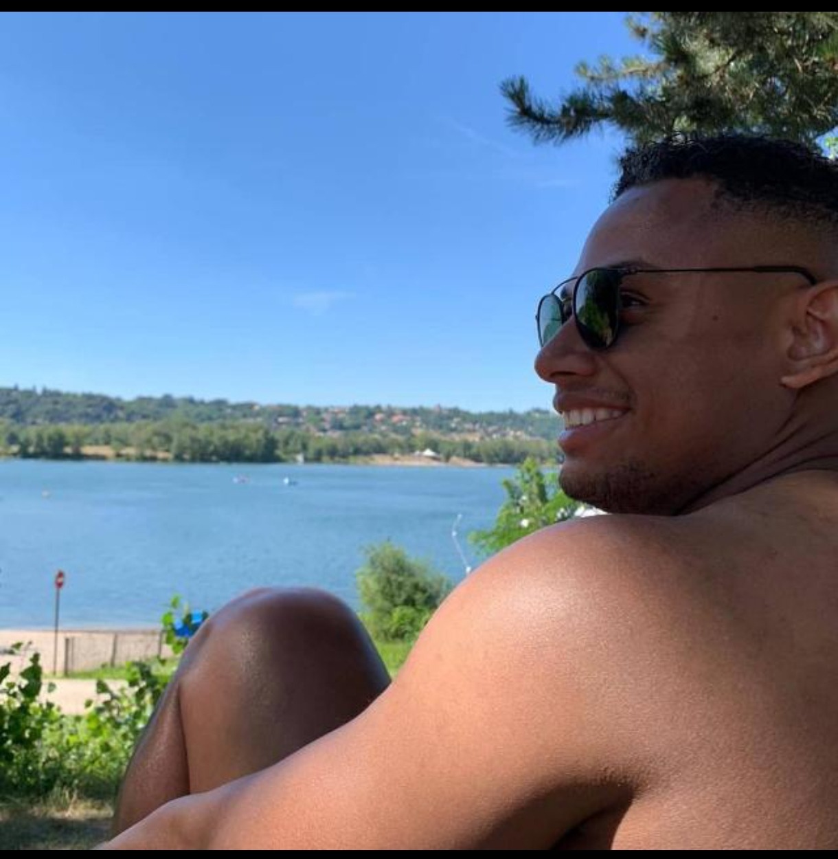 Stevie - Saint-Martin-des-Champs - Finistère | Rencontre gay